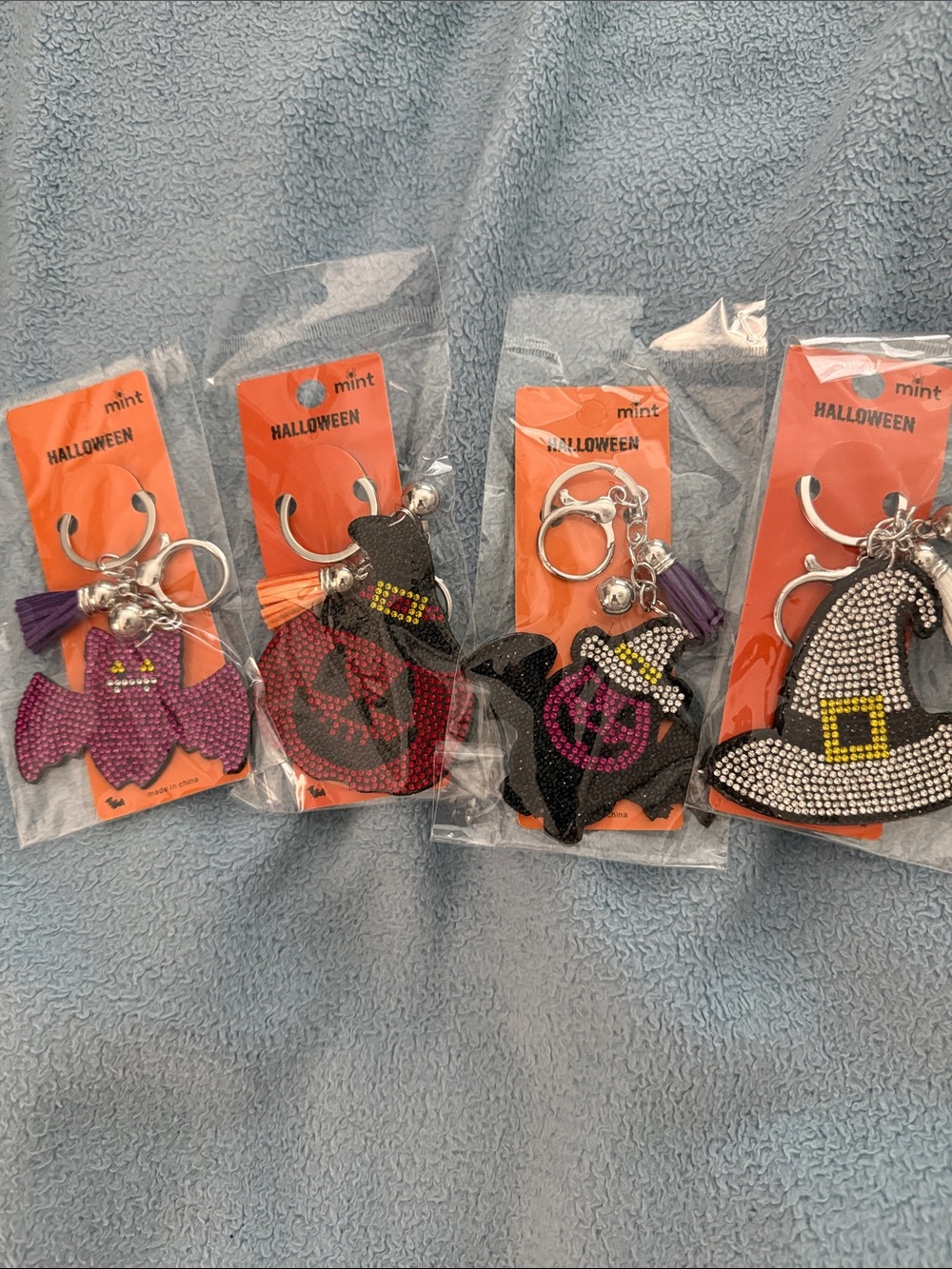 Mint Set of 4 Halloween Rhinestone Keychains 🦇🎃👻